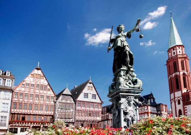Frankfurt que visitar Justitia, Römerberg